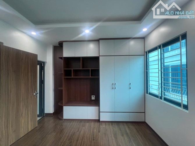 BÁN NHÀ LIÊN MẠC - GIÁ ĐẸP - NGÕ Ô TÔ - CÓ THANG MÁY - DT: 36M2, 6 TẦNG, MT 5M - 7.3 TỶ - 4