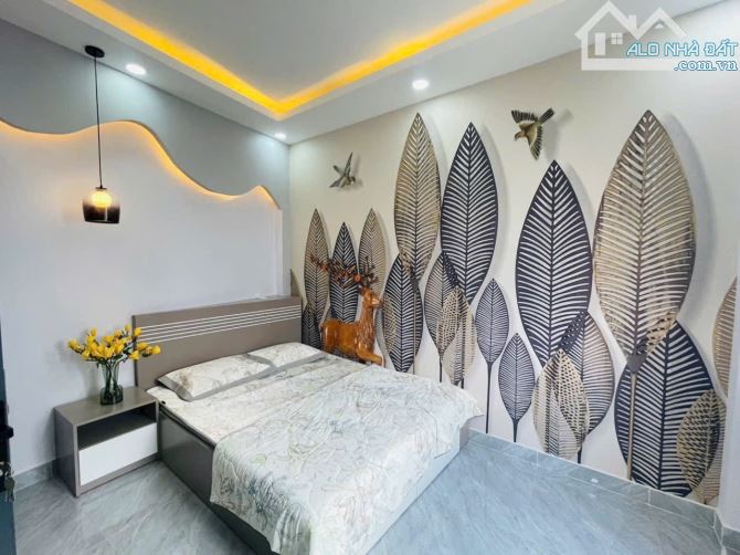 Nhà mới hoàn thiện - 4x10m - 4 tầng - vincom Nam Long - Chỉ 5,5 tỷ - 4
