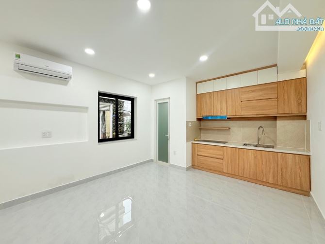 HXH  - LÊ QUANG ĐỊNH, BÌNH THẠNH - NGANG BỀ THẾ - 42M - 2 TẦNG BTCT - 5.x ĐỒNG - 4