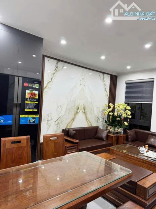 Bán gấp: Nhà 7 tầng Long Biên 78m², MT 6m, gara ô tô, gần Cổ Linh, Aeon Mall 15.8 tỷ - 4