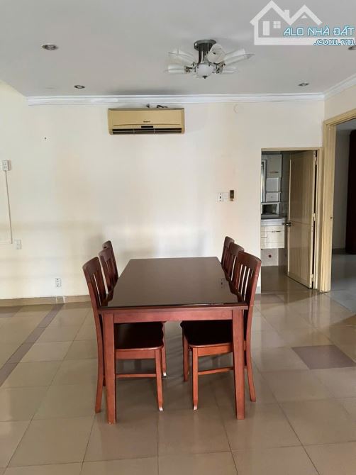 Cho thuê nhà biệt thự Nguyễn Văn Linh - Quận 7 - 160m2 - 25tr/tháng - 4