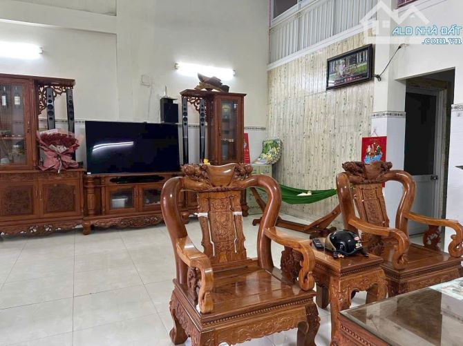 BÁN NHÀ MTKD ĐƯỜNG VĨNH LỘC 7X26M GIÁ RẺ 10,5 TỈ - 4