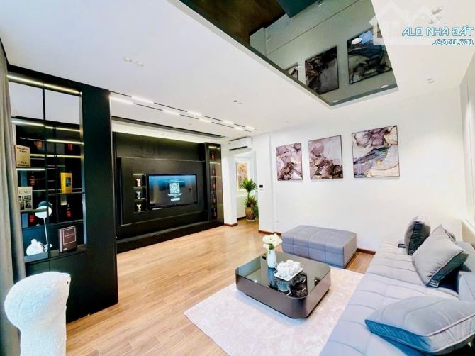 PHÂN LÔ - VỈA HÈ, NHÀ ĐẸP TÂY HỒ FULL NT 5 SAO, 70m2 Ô TÔ TRÁNH, MẶT TIỀN RỘNG,GẦN HỒ TÂY - 4