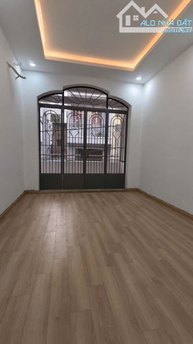 💥  BÁN NHÀ HẺM 4M THÔNG ĐƯỜNG LÃNH BINH THĂNG - P.12 - Q.11 - 45m² x 3Tầng - 4