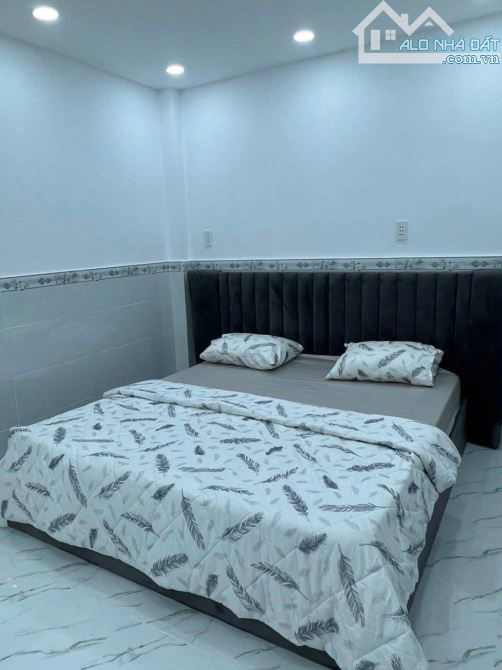BÁN nhà đẹp Quận 3 chỉ có 2ty850 TL, Hẻm oto, cần bán liền, SHR - 4