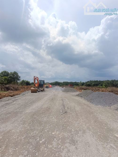 ĐẤT NỀN NGAY MẶT TIỀN ĐẮC ĐỊA VEN SÔNG NGAY TRUNG TÂM - 4