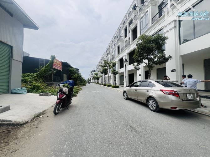 BÁN NHÀ DÂN XÂY: PHÂN LÔ, 2 OTO TRÁNH THÔNG KĐT HINODE, 70M GIÁ 11.x TỶ - 4