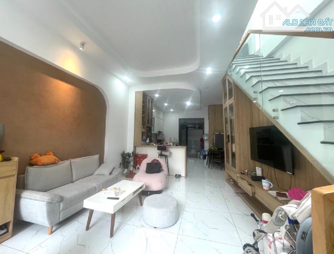 NHÀ ĐẸP 2 TẦNG  -96M2– SÂN RỘNG RÃI – TẶNG NỘI THẤT CƠ BẢN – TÂN THỚI NHẤT, QUẬN 12 - 4