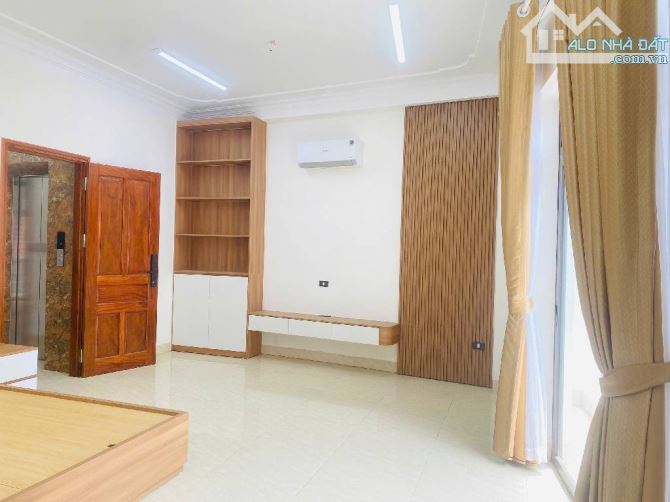 NHỈNH 9 TỶ CÓ NGAY NHÀ 6 TẦNG THANH MÁY GARA Ô TÔ RA VÀO Ở TT VIỆT HƯNG MỚI - ĐẸP HIỆN ĐẠI - 4
