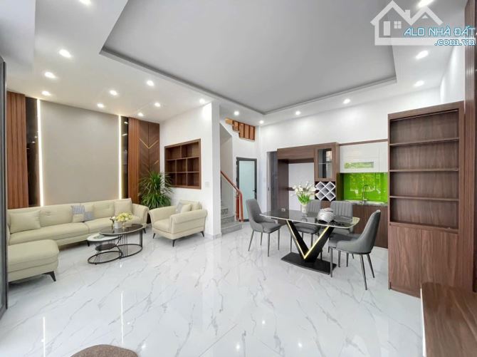 Căn 3 tầng rẻ nhất phường Hồng An ô tô đỗ cửa - 4