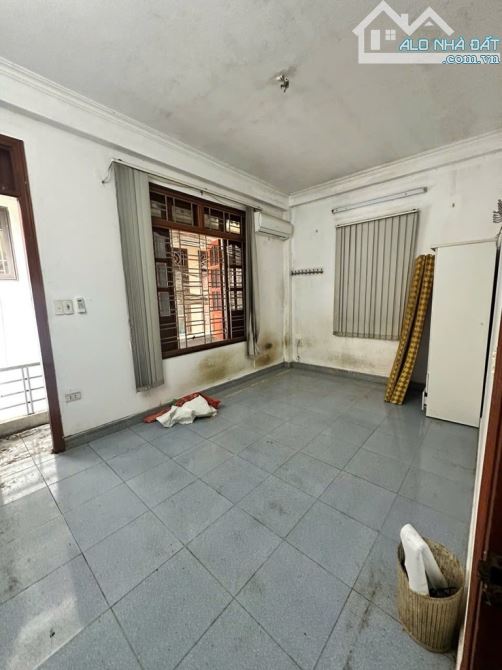 Bán nhà phố Minh Khai 50m2. 5 tầng . Ngõ rộng 3m. Giá 9 tỷ - 4