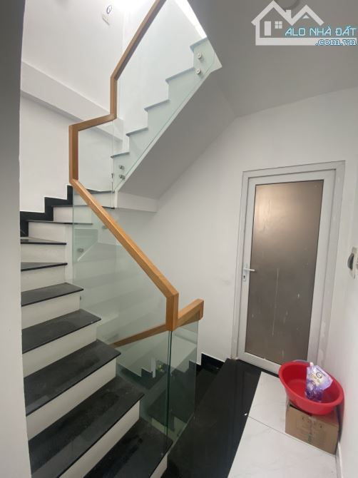 [PHƯỚC LONG B] BÁN GẤP NHÀ 4 TẦNG, HẺM THÔNG 🔥 – NGANG 3.3M – 28M² – GIÁ 3.X TỶ 💰 - 4