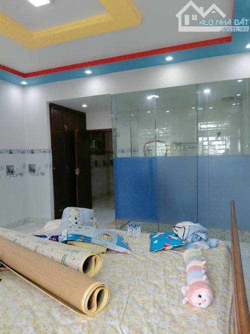 NHÀ Ở NGAY 3 LẦU, 5x20, SÂN THƯỢNG, TRUNG TÂM BÌNH CHUẨN, NHỈN 4 ĐỒNG TL - 4