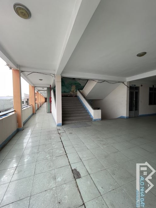 Bán Trường Cao Đẳng 5000m2( 60x80m ) 5 Tầng-Ngay Phan Văn Hớn-Trường Chinh-DT Sàn 13.300m2 - 4
