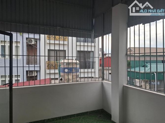 Siêu đỉnh! Nhà Trương Định mới ngõ thông, 3 gác tránh, full nội thất, 45m2*4T - 4