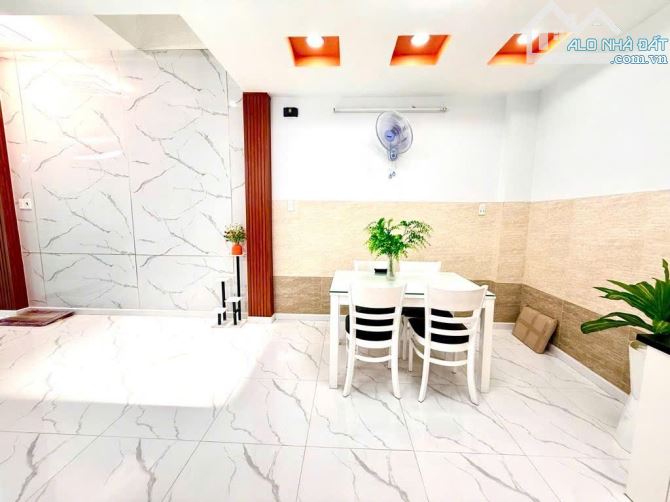 🚗 HẺM XE HƠI NGỦ TRONG NHÀ – NHÀ 4 TẦNG FULL NỘI THẤT – P9 GÒ VẤP – GIÁ 6.68 TỶ 🏡 - 4