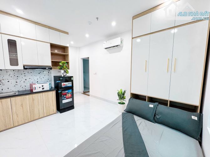 Toà CHDV Nguyễn Trãi, 95m2*7T, MT 9M, 25 PKK, ngõ KD, gần phố, đủ PCCC, dòng tiền 8%/năm - 4