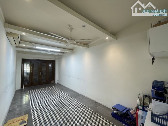 Quận 3 - Bán gấp nhà mặt tiền TPHCM, khu kinh doanh, giá tốt - 4