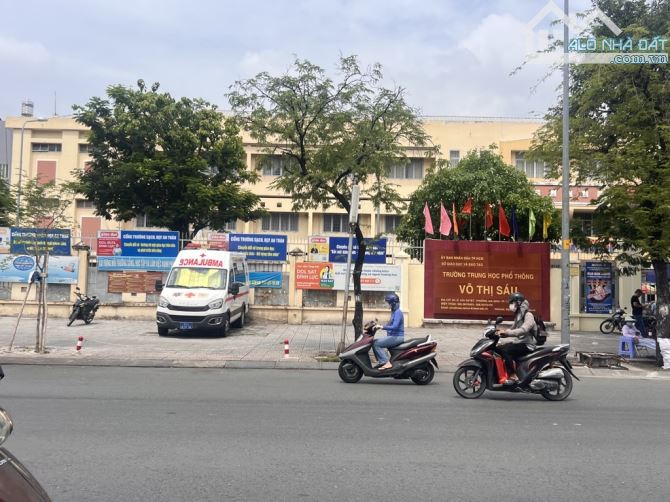 BÁN NHÀ HẺM XE HƠI KD LÊ VĂN DUYỆT - BÌNH THẠNH - 2 TẦNG - 4.2M × 15M - NHỈNH 15 TỶ - 4