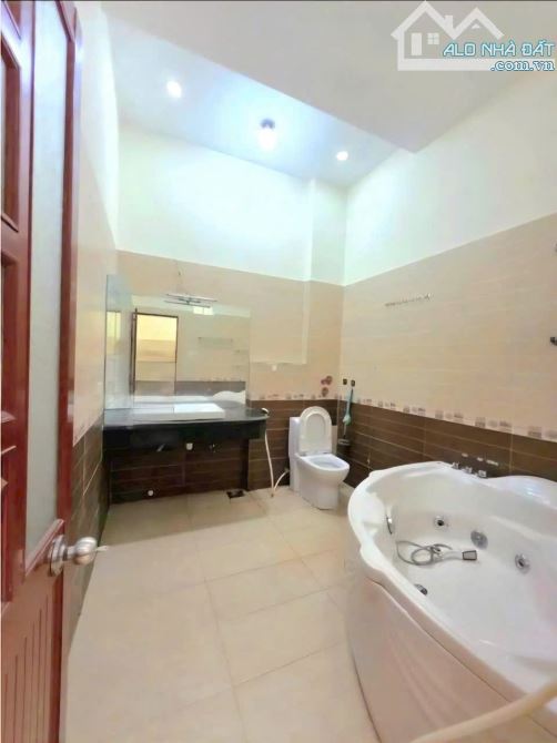Bán nhà ĐẸP Trung Tâm Dĩ An,Ngang 8M,đường 10M thông thoáng,gần Vincom - 4