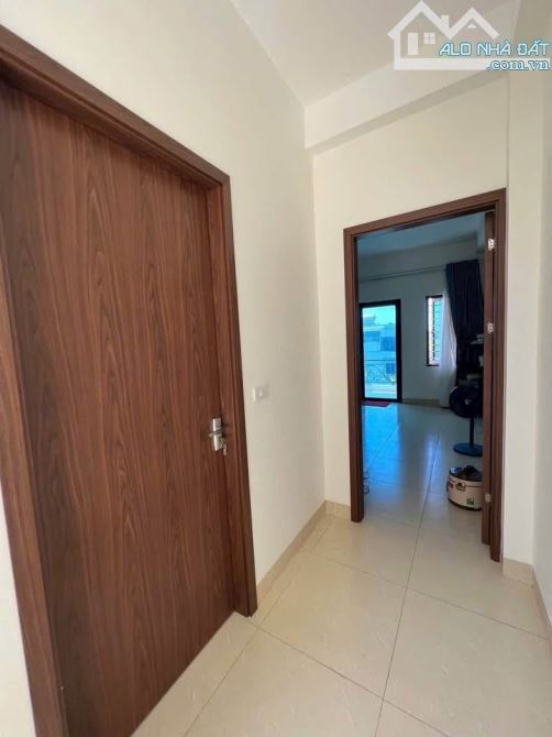 Em đang cần bán nhà p/lô tại Tô Hiệu,Hà Đông 53m, 3 tầng ô tô đỗ cửa gần 10t - 4