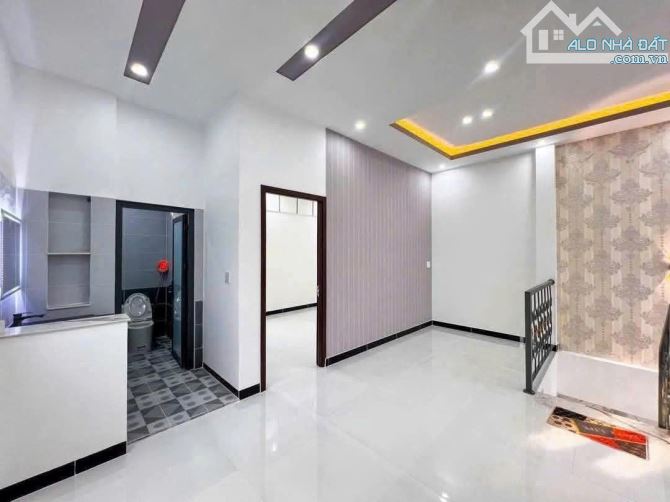 Duy nhất nhà Đoàn Văn Bơ, Quận 4 / 50m2 / 2 tỷ 680 triệu / sổ hồng riêng - 4