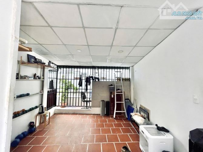 Bán Nhà Phú Nhuận - Nhanh Mới Kịp - Nhà 3 Tầng - 42m2 - Giáp Q1 - Chỉ 6.X Tỷ TL - 4