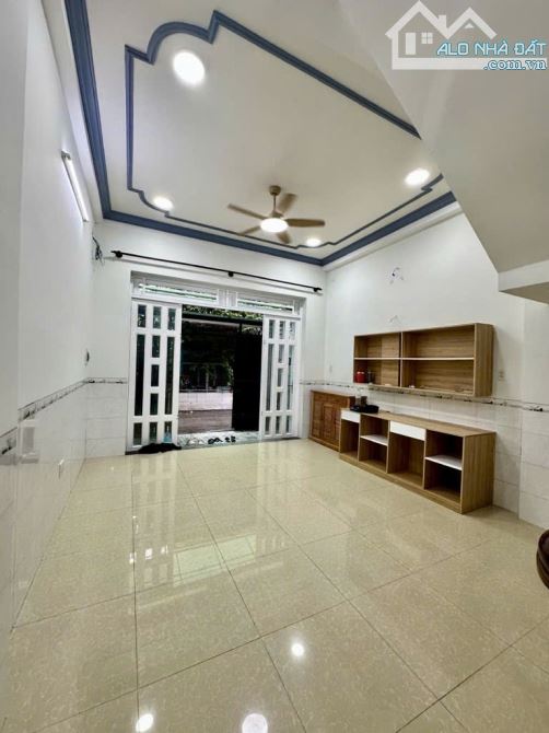 Hẻm ô tô 6m - 6.3 tỷ thương lượng - Nhà mới 3 tầng 64.3m2 - Full nội thất - Ngay Phạm Văn - 4