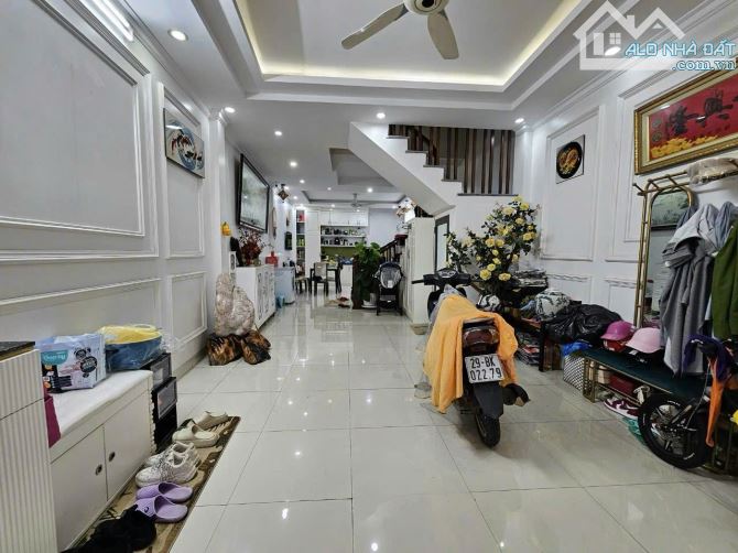 BÁN NHÀ 4 TẦNG DÂN XÂY PHỐ BỒ ĐỀ 60M2,MẶT TIỀN RỘNG,NGÕ TO , FULL NỘI THẤT, 15TỶ. - 4