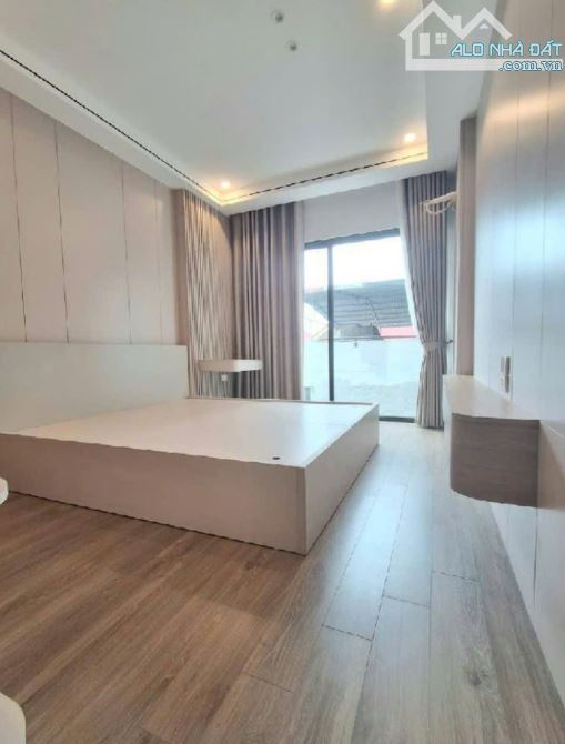 BÁN NHÀ VŨ ĐỨC THẬN, Ô TÔ VAO NHÀ, TẶNG NỘI THẤT LONG LANH, GẦN PHỐ, 6 TẦNG, CHỈ 7.X  TỶ - 4