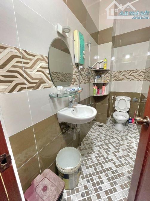 B.á.n Nhà Lầu, Trịnh Đình Trọng, Q. Tân Phú, 4Tầng Đúc Thật, 4x16m, Đường 16m Có Vỉa Hè, N - 4