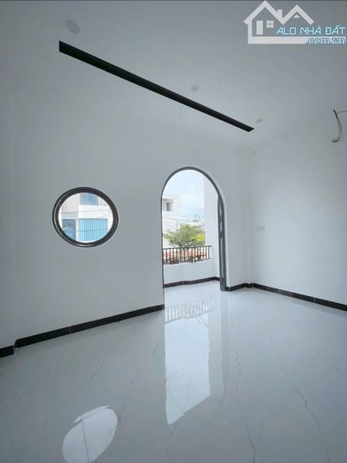 Bán Nhà đường Phạm Ngũ lão 3 Tầng Mới Đẹp P. Lê Hồng Phong Quy Nhơn, 44m2 , Giá 3 Tỷ 4xx - 4