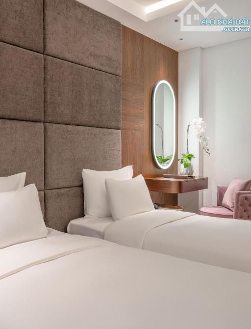 Cần bán gấp khách sạn mặt phố Lò Sũ 236m2, 15 tầng, MT 7.5m, 71 phòng - Giá 259 tỷ - 4