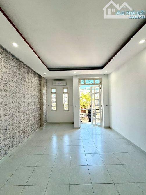 🎉🎉📌 em siêu phẩm 4 tầng cực hot quận Hải Châu vị trí đẹp thoáng .Chỉ cần sách đồ vào là - 5