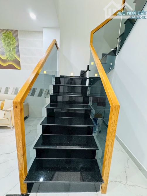Bán Nhà Đường Bùi Quang Là - Gò Vấp - 70m²(3,5x 20) 3 Tầng - Có Phòng Ngủ Trệt - 6 Tỷ Xíu - 5