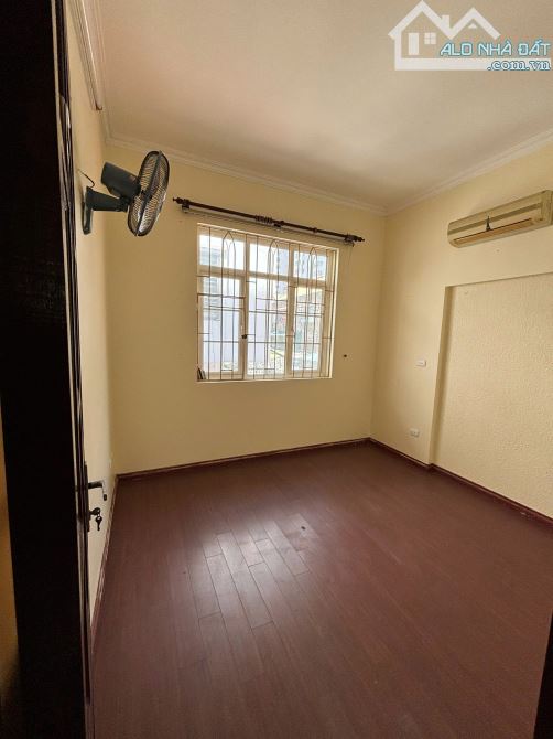*CHO THUÊ NHÀ NGUYÊN CĂN GẦN LINH ĐÀM,4 TẦNG 4 PHÒNG Ô TÔ ĐỖ TRONG NHÀ.GIÁ CHỈ 12,5 TRIỆU - 5