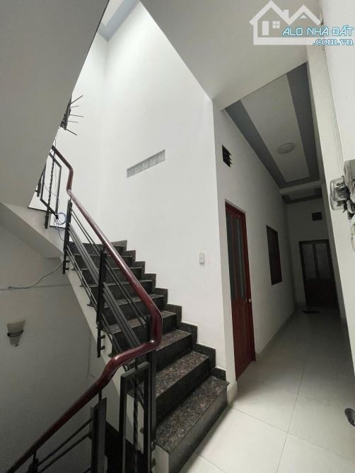 Giảm 1,5 tỷ - Mặt tiền Tô Ký - Ngay ĐH GTVT - Nguyễn Ảnh thủ - 164m2 - 50tr/tháng - 5