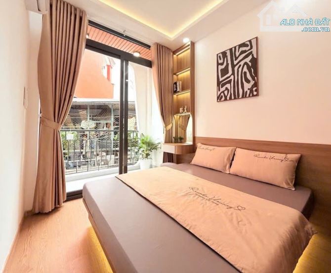 Bán nhà mới Trần Khắc Chân - QUẬN PHÚ NHUẬN - Sổ vuông 45 m2 - 2 Tầng - 4.85 tỷ - 5