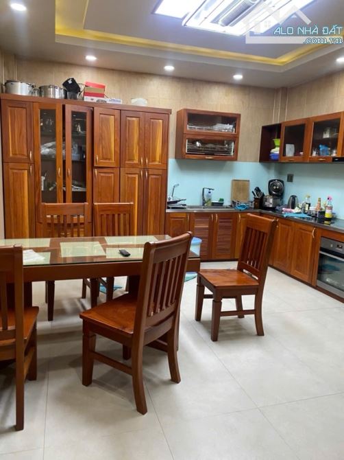 BÁN NHÀ 4 TẦNG HẺM 8M ĐƯỜNG LÊ MINH XUÂN - PHƯỜNG 7 - TÂN BÌNH - GIÁ 16.6 TỶ - 5