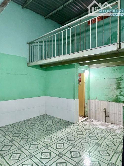 Kẹt tiền cần bán gấp dãy trọ 10x34 , có 10 phòng + 2kiot gần khu công nghiệp Vĩnh Lộc - 5