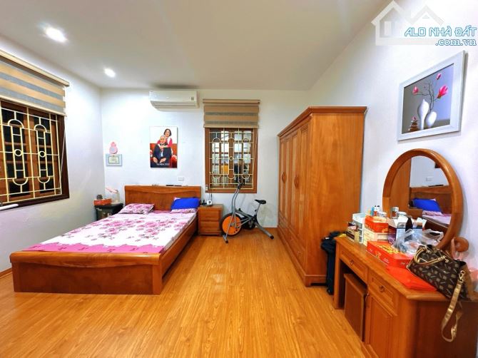 HÀO NAM-ĐỐNG ĐA-LÔ GÓC 3 MẶT THOÁNG-NHÀ DÂN XÂY-ĐẦY ĐỦ CÔNG NĂNG-GẦN Ô TÔ-13.2 TỶ - 5