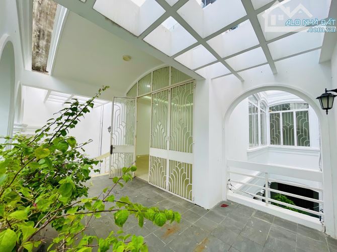 Bán Biệt Thự 230m2( 8x30 ) Hẻm Vip 38 Nguyễn Văn Trỗi-Sát Quận 1-Quận 3-Dạng Biệt Thự Cổ - 5