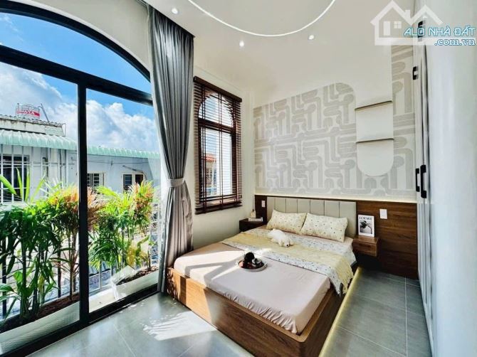 Nhà 3 tầng cực đẹp,full nội thất,ngay chợ Thạch Đà, Gò Vấp:chưa tới 5 tỷ - 5
