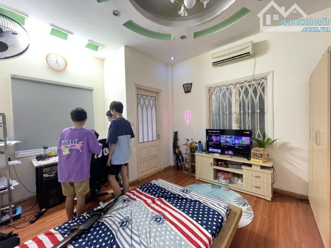 Bán nhà Thái Thịnh, nhà đẹp dân xây chắc chắn, gần phố, DT 46m2 x 4T, MT 6m, giá 13 tỷ - 5