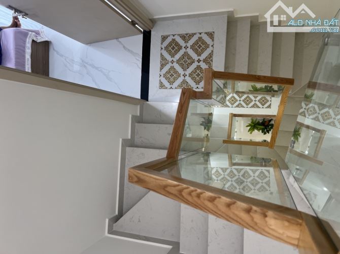 NHÀ SIÊU ĐẸP HẺM XE TẢI SÁT MT NGÔ TẤT TỐ - BÌNH THẠNH - 4 TẦNG - 4.4M × 7M - NHỈNH 7 TỶ - 5