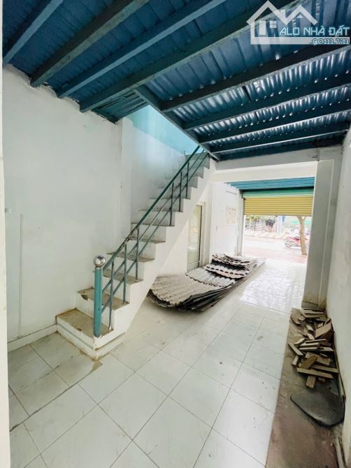 Nhà Mặt tiền sổ hồng riêng giá chỉ nhỉnh 4 toi - 5