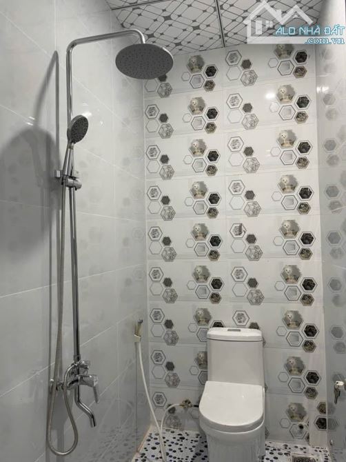 CHỦ THANH LÝ NHÀ CẤP 4 MẶT TIỀN GẦN CẦU ÔNG THÌN XÁT CHỢ QUI ĐỨC BÌNH CHÁNH - 5
