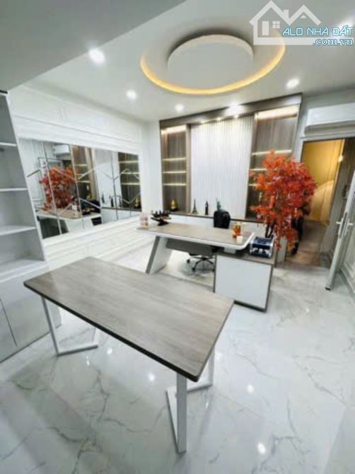 🔥 BÁN NHÀ ĐẸP MỚI KENG 3 TẦNG, HXH TRẦN ĐÌNH XU QUẬN 1 - TẶNG NỘI THẤT - CHỈ 5,7 TỶ 🔥 - 5