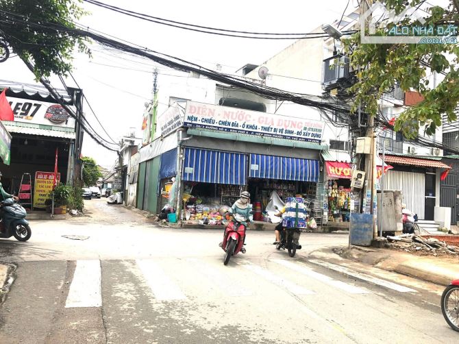 NHÀ 2 TẦNG NGAY QL 13 -ĐỐI DIỆN VẠN PHÚC -HẺM XE HƠI THÔNG CHỈ HƠN 4 TỎI XÍU - 5