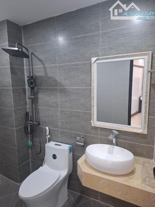 Siêu đỉnh! Nhà Trương Định mới ngõ thông, 3 gác tránh, full nội thất, 45m2*4T - 5